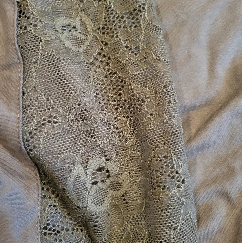 SUPER  SOFT LACE INSET SLEEVE DOLMAN TOP - Picture 6 of 8